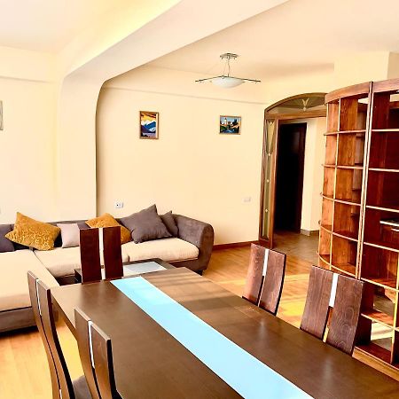 Apartment Amiryan エレバン エクステリア 写真